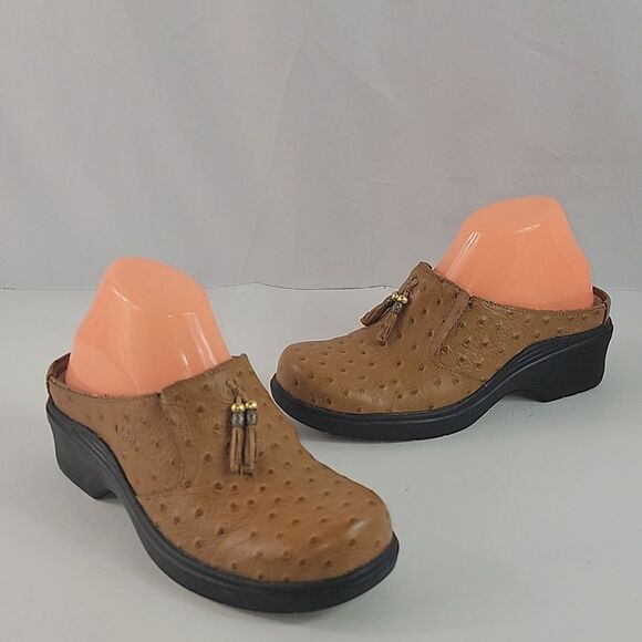 Ariat Ostrich Print Tan Leather Women's Clogs - Picture 3 of 13